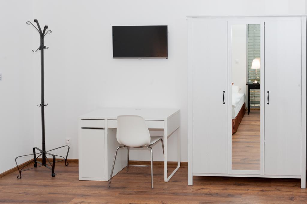 Villa Ladoven Luxusny Apartman 124M2 마틴 외부 사진