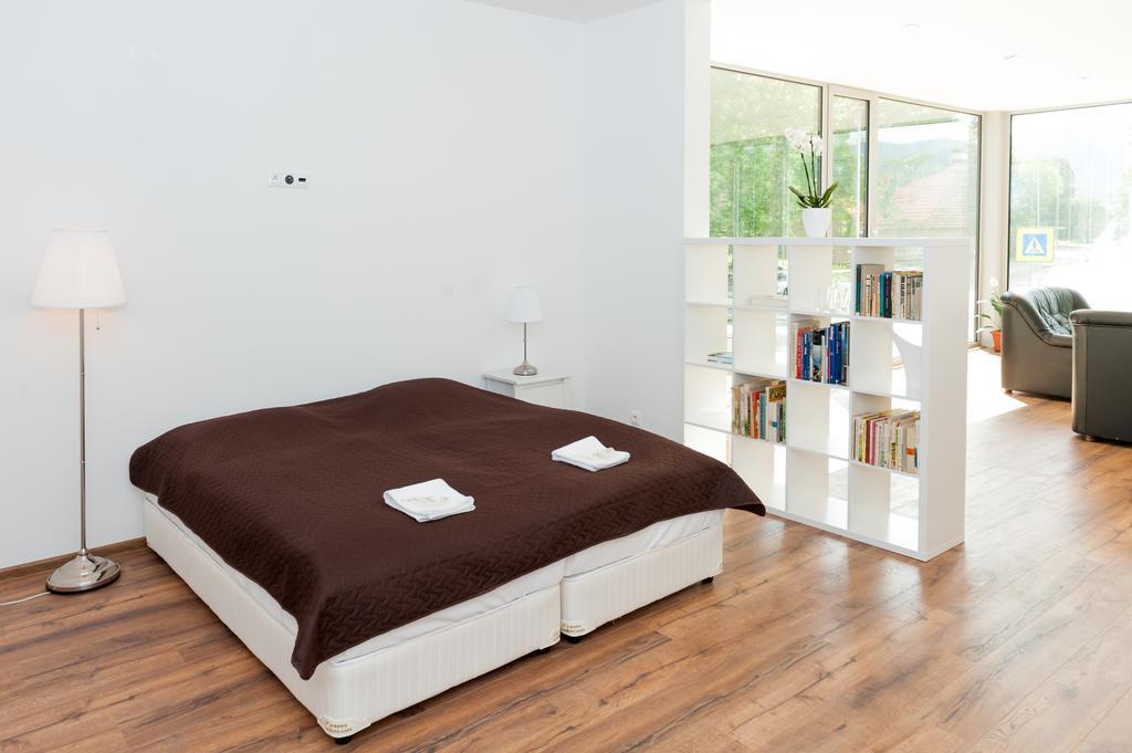 Villa Ladoven Luxusny Apartman 124M2 마틴 외부 사진